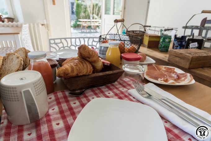 31G301394-8bdfaa5a44374c298cad2cb4e5c749df