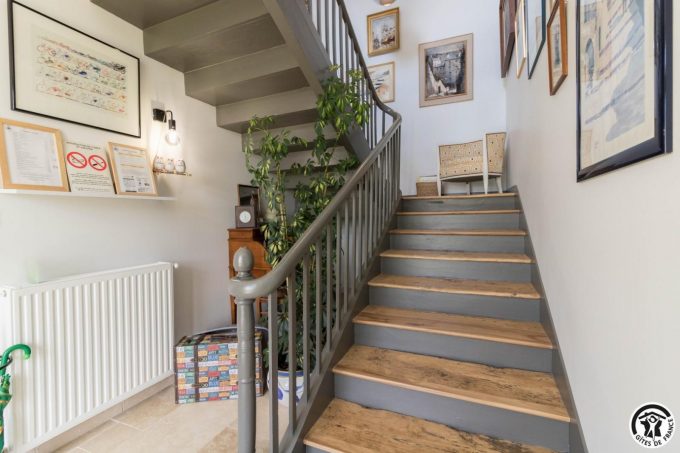 31G301569-463ce7c63e7b4d688c03902dfb8b3258