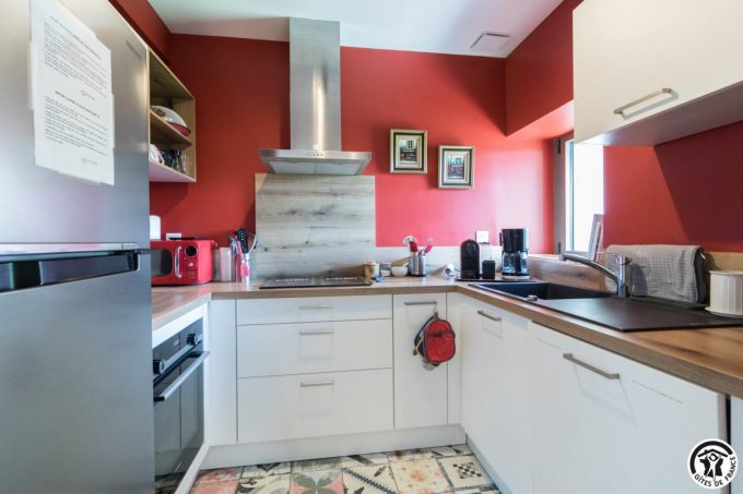 31G301569-78d730400bfa442ea2abb5190a3eadc3