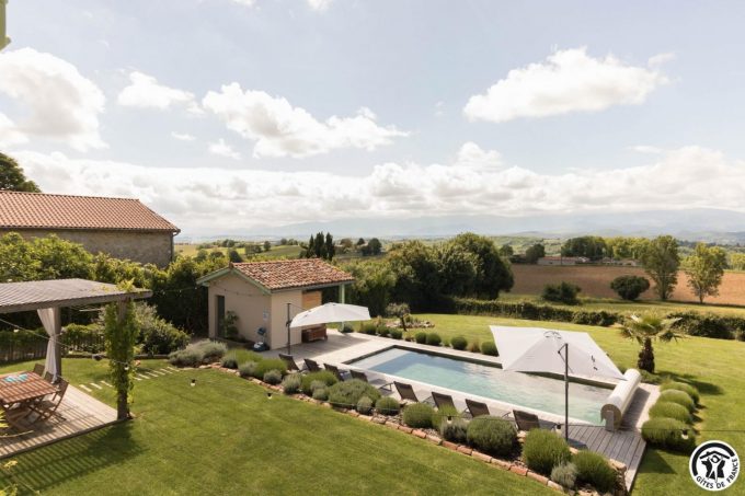 31G301569-94e60992702847e2a486df5ca84693de