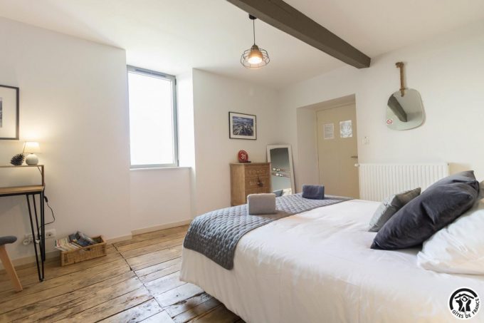 31G301569-a46e308dcfca4c23b55b8eb7cfa788ca