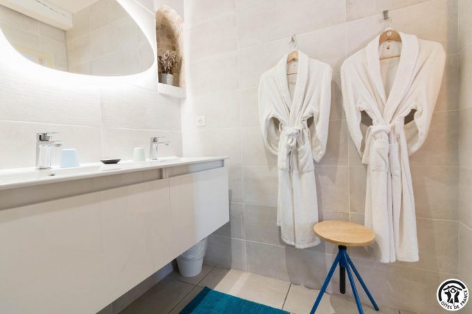 31G301569-b9f7cdd6aaa44809943f9e5928934e0b