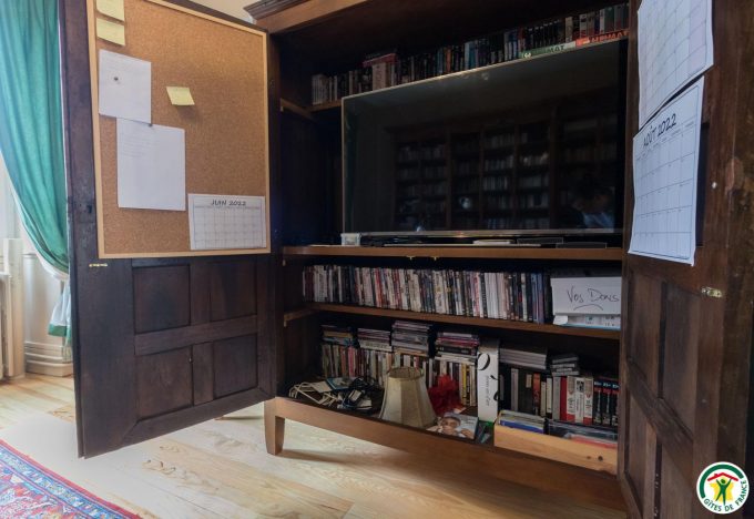 31G301577-080b27f5db1c4ba0a5639e9462a6d4dc