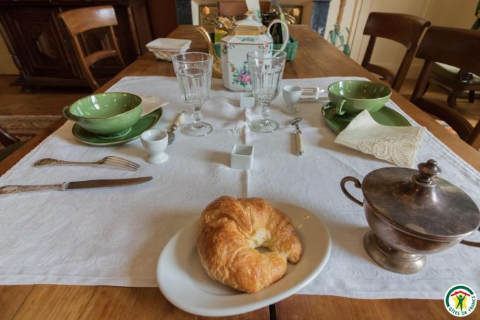 31G301577-30f68138f93947728bd7a117c09b2535