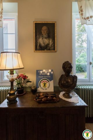 31G301577-5aea879a478a43ef92a32306d0cc241d