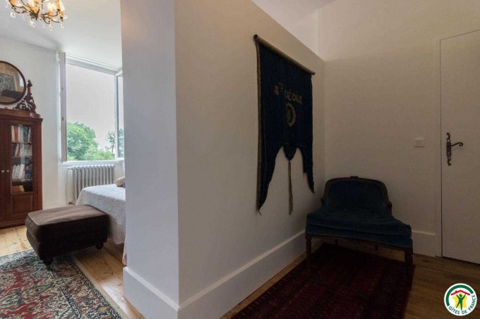 31G301577-aec13e9059d94081abce9cb779fe83d9