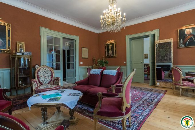 31G301577-b270d48d18d64b2f85f02e072c2a9028