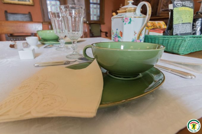 31G301577-b7ca3267c1a44c64ad45a1b730df0c3c