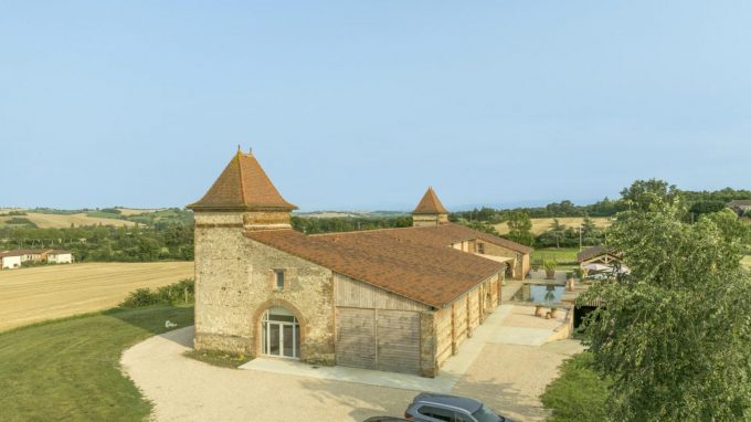 31G301623-5e415951e96848579f4678b09a8894a9