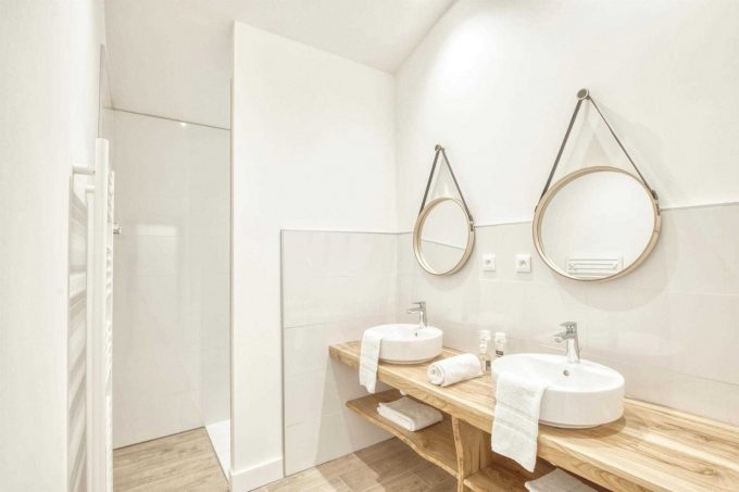 31G301623-98d467c0c4ac456da28798e860c53017