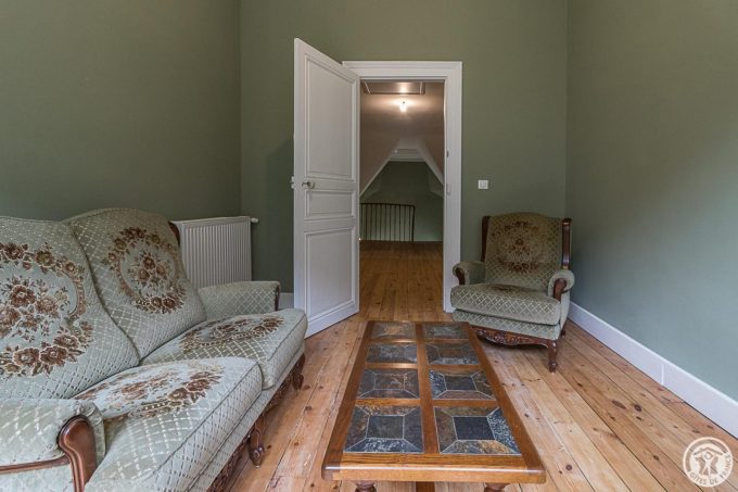 31G301670-0150b0c47f584134830b815a7818b78c