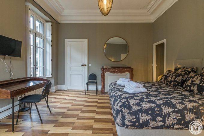 31G301670-04cd6f14447f4f72bbc47b4515a304dd