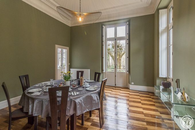 31G301670-231745fc135c414cb9ff587aaa89c44b