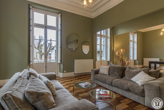 31G301670-6df1d388e1324ce2940d8b63cca33b8d