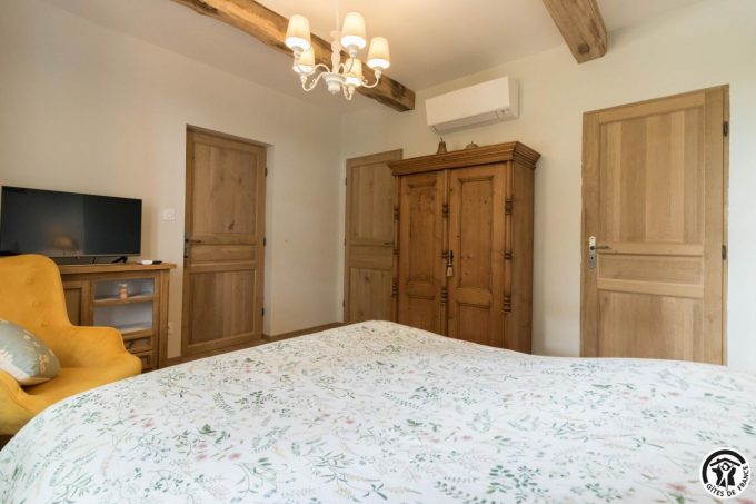 31G301691-3e142db5033b4a7b8636fd61d13d0423