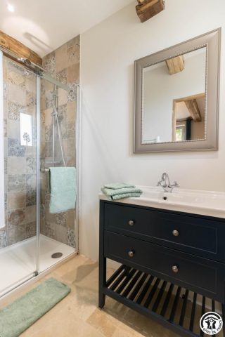 31G301691-d4a33ee15b904880839e867e1fcaafd7