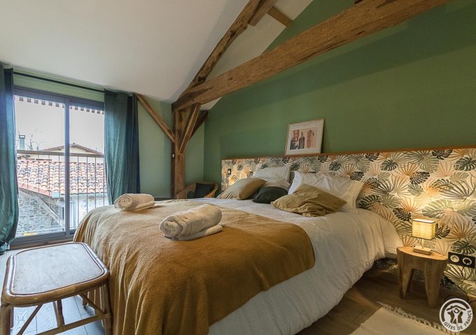 31G301726-001846b644bd40c4bcd937ff35de995b