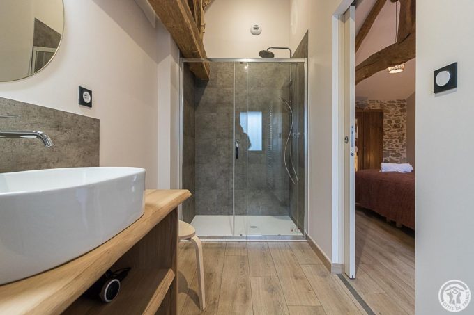 31G301726-391f6de980164b0d8a7be3d4f87f6412