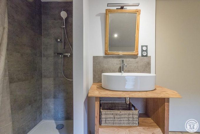 31G301726-475a5a8fc091482e9314155ecee54d27