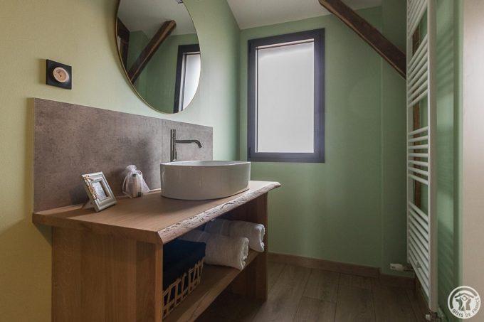 31G301726-6c221551712f421c8b5beec4d158ddd7