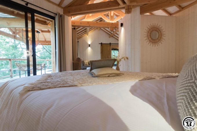 31G301727-171239d146e0440aacc0002e61e951a6