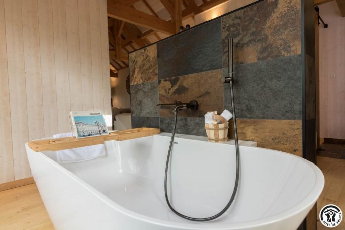 31G301727-3a982e706e6c4d23a84876e285138723