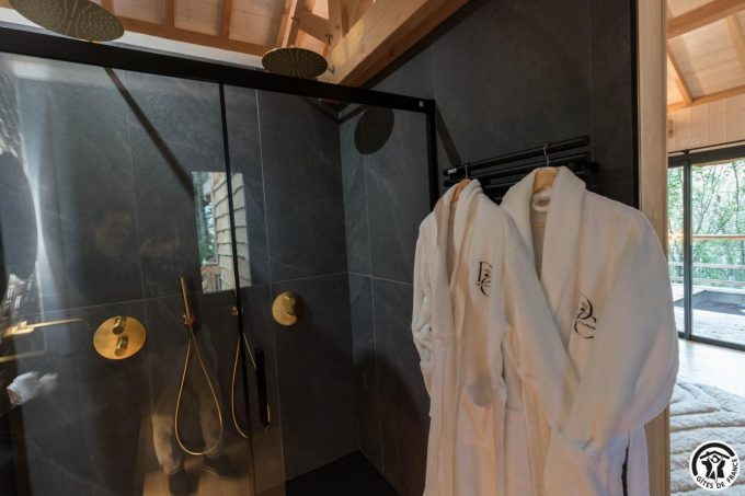 31G301727-7c021dd42aef47e0963c0cfde3205c67