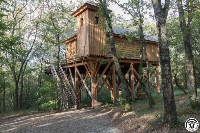 31G301727-a4d37ce7859242c5ba0fed0dc0a2932c