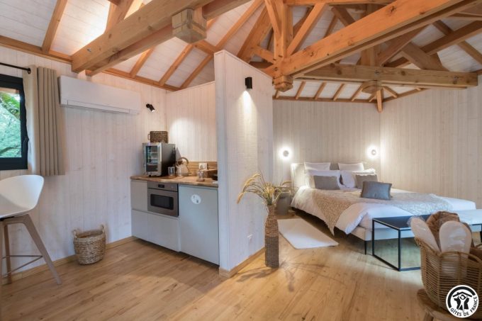 31G301727-a8e6b4d8f6924905a288fa4aab4bd82a