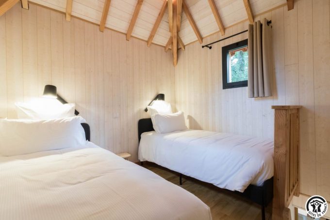 31G301727-b84c066c5f004496ab37e06b66f4501e