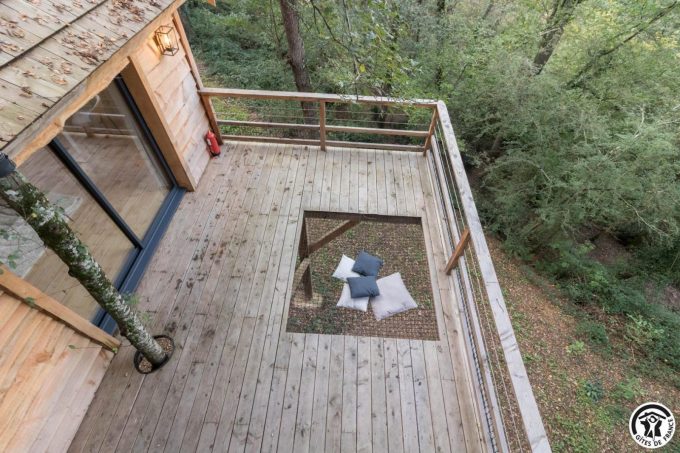 31G301727-d44f276bc9ce4f6ab9ce9166ead5a309