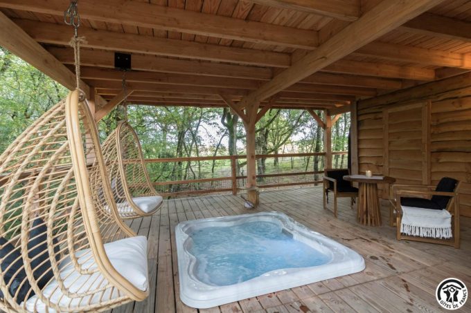 31G301727-e0b3e763d21e4673b524dd34b00ed94d