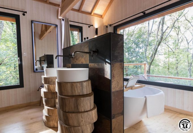 31G301727-e9c49b9b9ee54c4d856d65a4941b6ee0