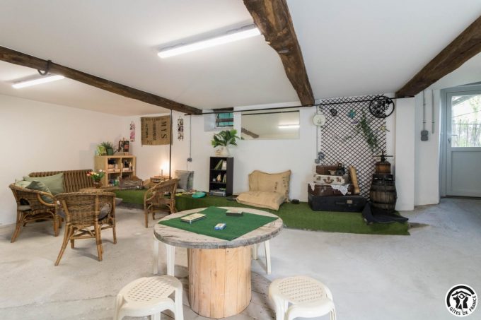 31G301753-4176a020c0b44c5f9348dc45b49d3cb4