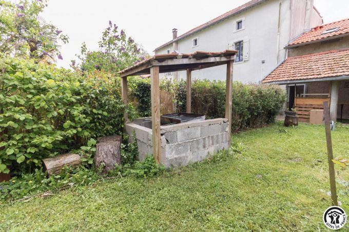 31G301753-53adb308bf2f4193b59c86f8cab56f3e