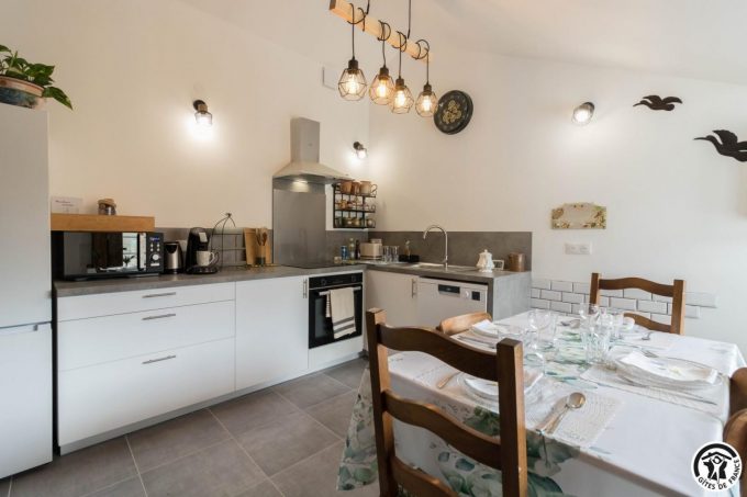 31G301753-5c67f8073dc5488a94368b13ff2df786