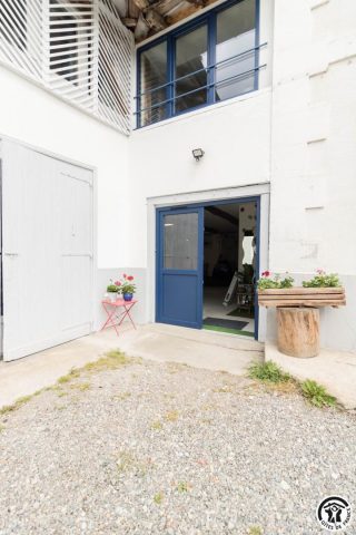 31G301753-886978bdafc8402e8dd3368f1bb881b0