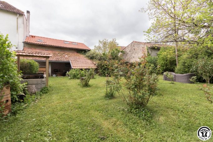 31G301753-e576792c934d466e8cebc1d4bba7c42f