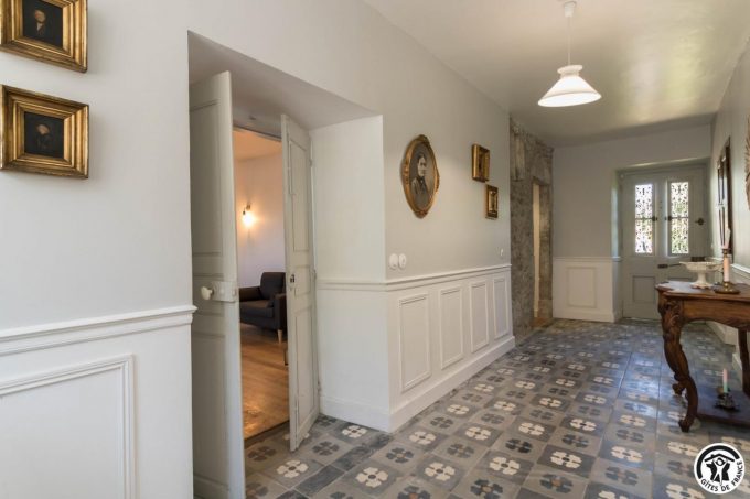 31G301771-96afd56b32494b09822827a77b893791