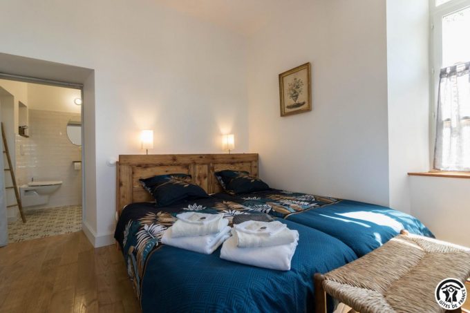 31G301771-9eeb0ca03d314831ab6e534b1565fdf5