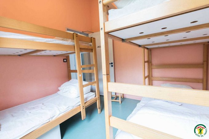 31G400525-608375f3f2d341c7a3a60a2de2a78da7