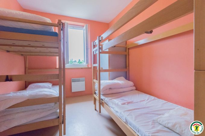 31G400525-71e6743351ac43718746d6abb3d28ad9