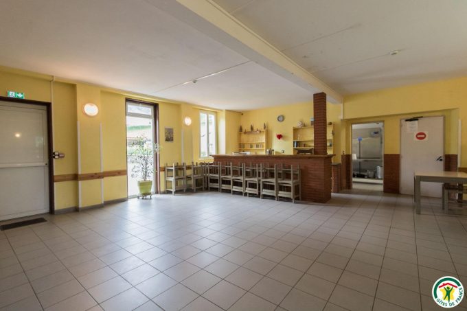 31G400525-7cbb6c2ec7e84479ac5b129673e2380e