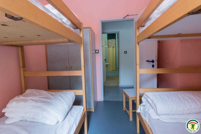 31G400525-80dc6ac193c543b18aa127a3f564069a