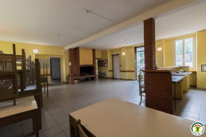 31G400525-9fe085f936ba4b669a7a20ccd9c3ece4