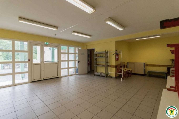 31G400525-f3776cfcfe214fc88ac39c260f30e32a