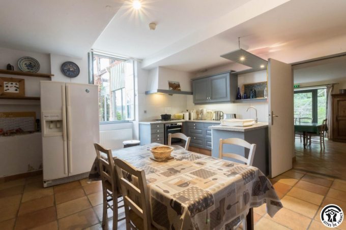 31G400541-17aaecc4eb0a4642aacd426d794a88d3