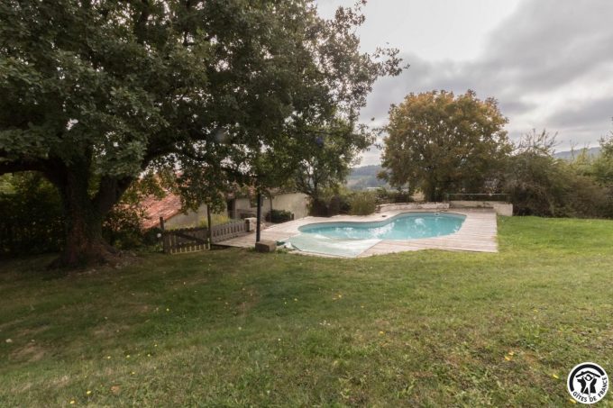 31G400541-19b8f3c684af401aa3d9fef60a0181f4