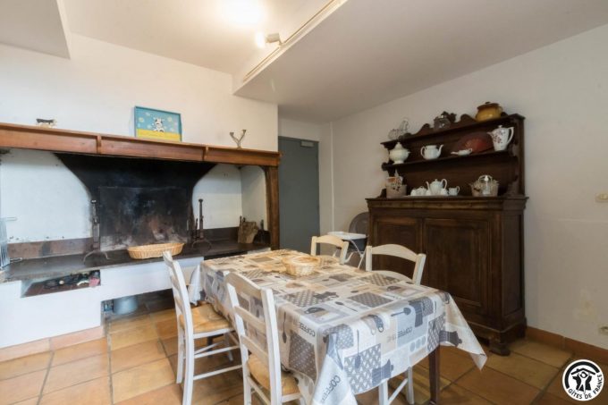 31G400541-3e671284da7a40be95d0bc16c8a42b9e