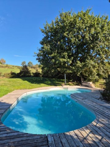 31G400541-4f2d13faf3d84a00a1e12cacbb0de949